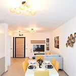 Apartment Mimosa Luxury 160 N Pool Năvodari