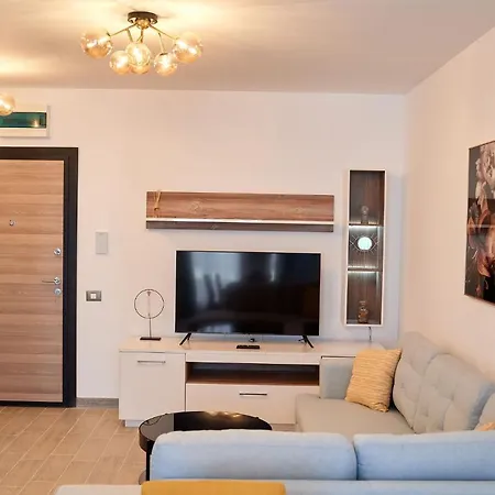 Mimosa Luxury 160 N Pool Apartment